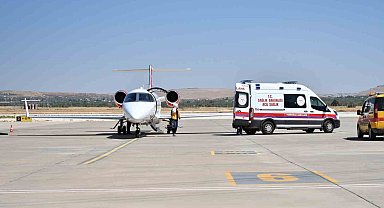Yenidoğan bebek, ambulans uçakla Gaziantep'ten İstanbul'a sevk edildi