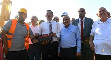 Yenişehir Belediyesi büyük kent kütüphanesi ve oyuncak müzesinin temelini attı