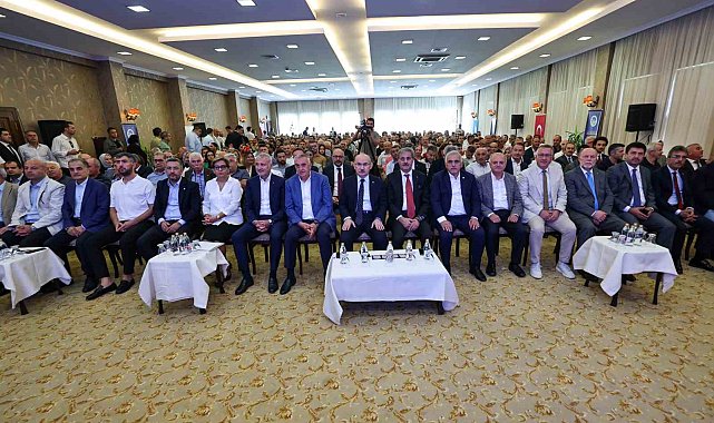 Yusuf Alemdar depremi hatırlatıp Sakarya'ya seslendi: "Gelin sokağında yürüdüğümüz şehri birlikte inşa edelim"