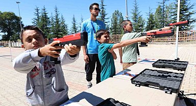 Yusuf Dikeç, Konya Büyükşehir'in kamplarına katılan öğrencilere ilham kaynağı oldu