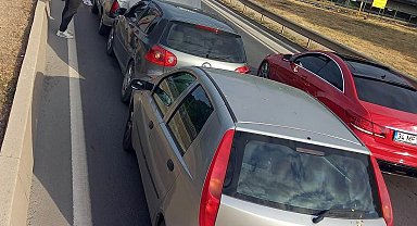 Zincirleme trafik kazasında 5 araç birbirine girdi