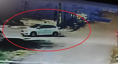 17 yaşındaki lise öğrencisinin okulun ilk gününde öldüğü feci kaza kamerada