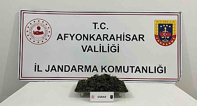 215 gram esrar ele geçirildi