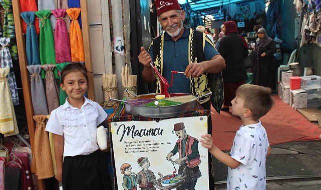 35 yıldır macun satarak geçimini sağlıyor