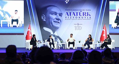 'Atatürk Vizyonuyla Gelecek Yüzyıla Bakış' konferansında bilim, spor ve sanat konuşuldu