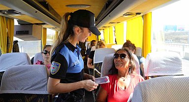 43 ilin geçiş güzergahında vatandaşlara KADES ve siber suçlar anlatıldı, broşür dağıtıldı
