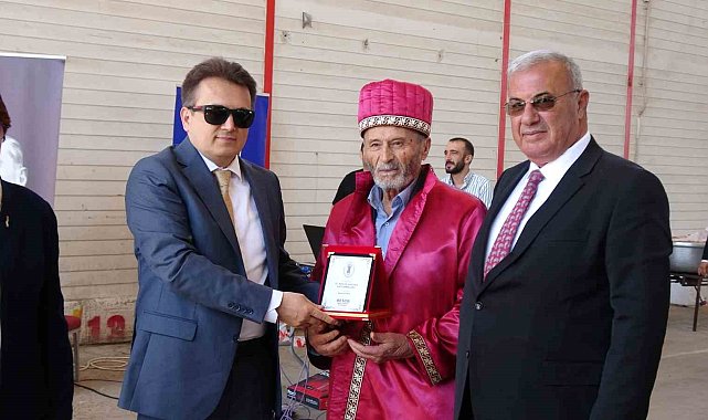 57 yıllık saat tamircisi Burdur'un Ahi'si seçildi