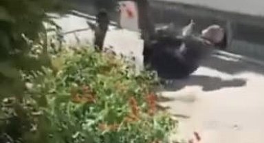 75 yaşındaki adamı acımasızca darp etti, o anlar kameraya yansıdı