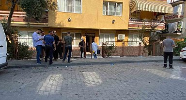 Abisiyle yaşadığı evde bıçaklanmış halde ölü bulundu