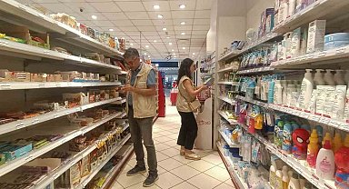Adana'da alışveriş merkezlerinde gıda denetimi yapıldı