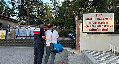 Afyonkarahisar'da 3 suç kaydı ile aranan şahıs yakalandı