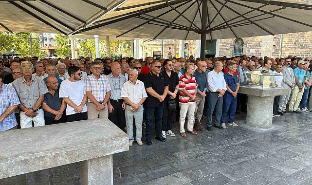Ahmet Esmer son yolculuğuna uğurlandı