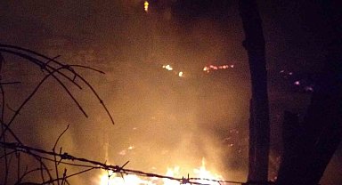 Ahşap ev alevlere teslim oldu