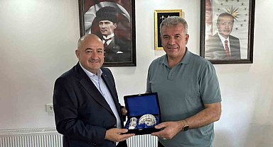 AK Partili Gider, Başkan Elbi'yi ziyaret etti