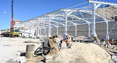 Akkent Mahallesi'ne kapalı pazaryeri kazandırılıyor