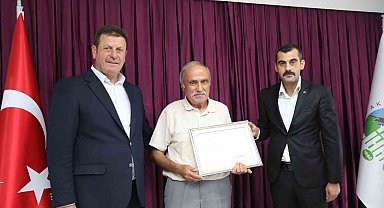 Akyazı'da 35 yıllık esnaflara şükran belgesi