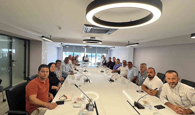 Aliağa'da mahalle muhtarları sorunların çözümü için çalışmalarını sürdürüyor