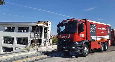 Ankara'da korkutan çatı yangını: 1 yaralı
