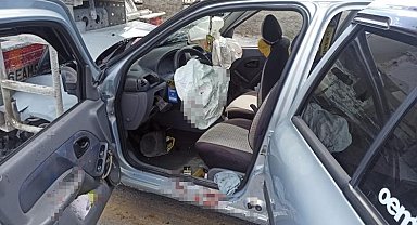 Ankara'da otomobil beton mikserine çarptı: 4 yaralı