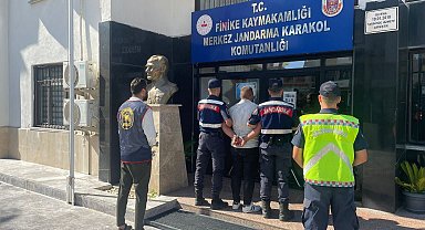 Antalya'da 13 yıl hapis cezasıyla aranan firari JASAT timlerinden kaçamadı