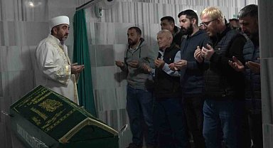 Antalya'da ev arkadaşı tarafından öldürülen genç Yalova'da toprağa verildi