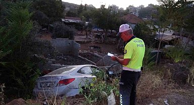 Antalya'da iki otomobil çarpıştı: 4 yaralı