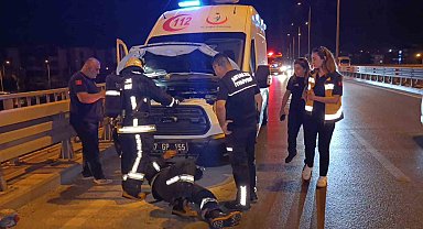 Antalya'dan Akseki'ye giden ambulansın motorunda yangın çıktı