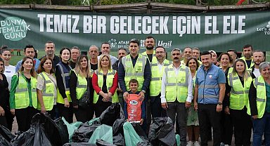 Ataşehir'de çevreci hareket: Başkan Adıgüzel ve çevreciler parkta buluşup çöpleri topladı