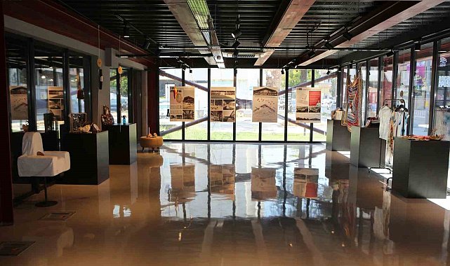 Atıkları sanat eserine dönüştürdüler