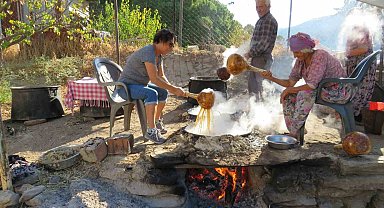 Aydın'da pekmez ocakları tütmeye başladı
