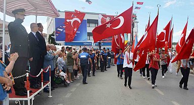 Ayvalık'ta düşman işgalinden kurtuluşun 102. yılı coşkusu