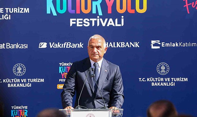 Bakan Ersoy: "Türkiye, dünyada turizm konusunda ilk 5'te yer almaktadır"