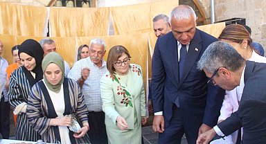 Bakan Ersoy, restorasyonu tamamlanan caminin açılışını yaptı