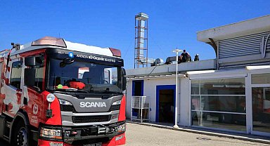 Balık Pazarı'nda çıkan yangın itfaiyeyi alarma geçirdi