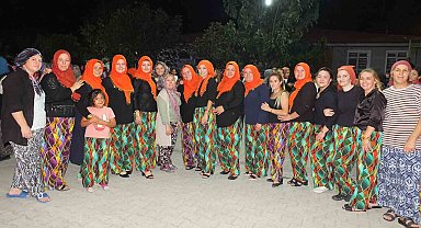Balıkesir'de şalvarını giyen eğlenceye koştu