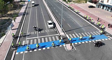 Başkan Altay: "Konya'da çocuklar çevre dostu ve güvenli ulaşım modeliyle okullarına gidiyor"