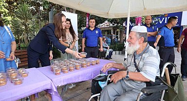 Başkan Durbay'dan vatandaşlara kandil simidi ikramı