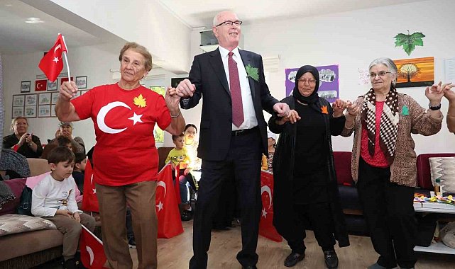 Başkan Kurt, koca çınarları yalnız bırakmadı