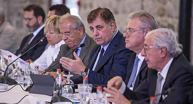 Başkan Tugay: "Bütün dünya dursa da biz durmayacağız"