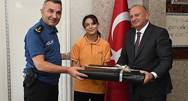 Başkanın sözü şehit kızını mutlu etti: Bilgisayar hediyesi verildi