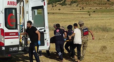 Batman'da hafif ticari araç takla attı: 3 yaralı