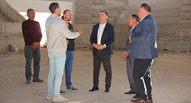 Bayburt'ta yapımı devam eden spor salonunda sona doğru