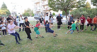 Bayraklı'da çocuklar şenlikte buluştu