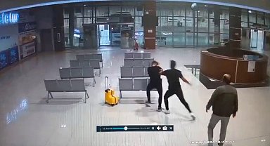Belediye başkanı ve oğlundan husumetlilerine terminalde meydan dayağı