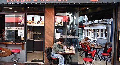 Beşiktaş Belediyesi'nin Öğrenci-Ye uygulamasıyla üniversite öğrencileri ücretsiz yemek yiyebiliyor