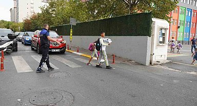 Beylikdüzü'nde zabıta ekipleri öğrenciler için görev başında