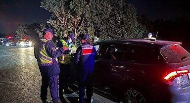 Bilecik'te 2 bin 550 şahıs ve 350 araç sorgulandı