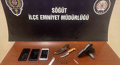 Bilecik'te yakalanan şüphelinin üstünden adeta cephanelik çıktı
