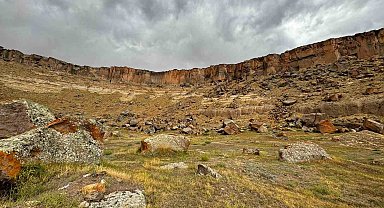 Bir çok medeniyete ev sahipliği yapan "Meya Antik Kenti" turizme kazandırılmayı bekliyor