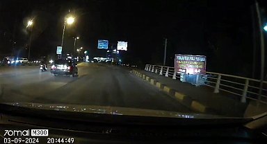 Biri zikzak çizdi diğeri motosikletle buzdolabı taşıdı